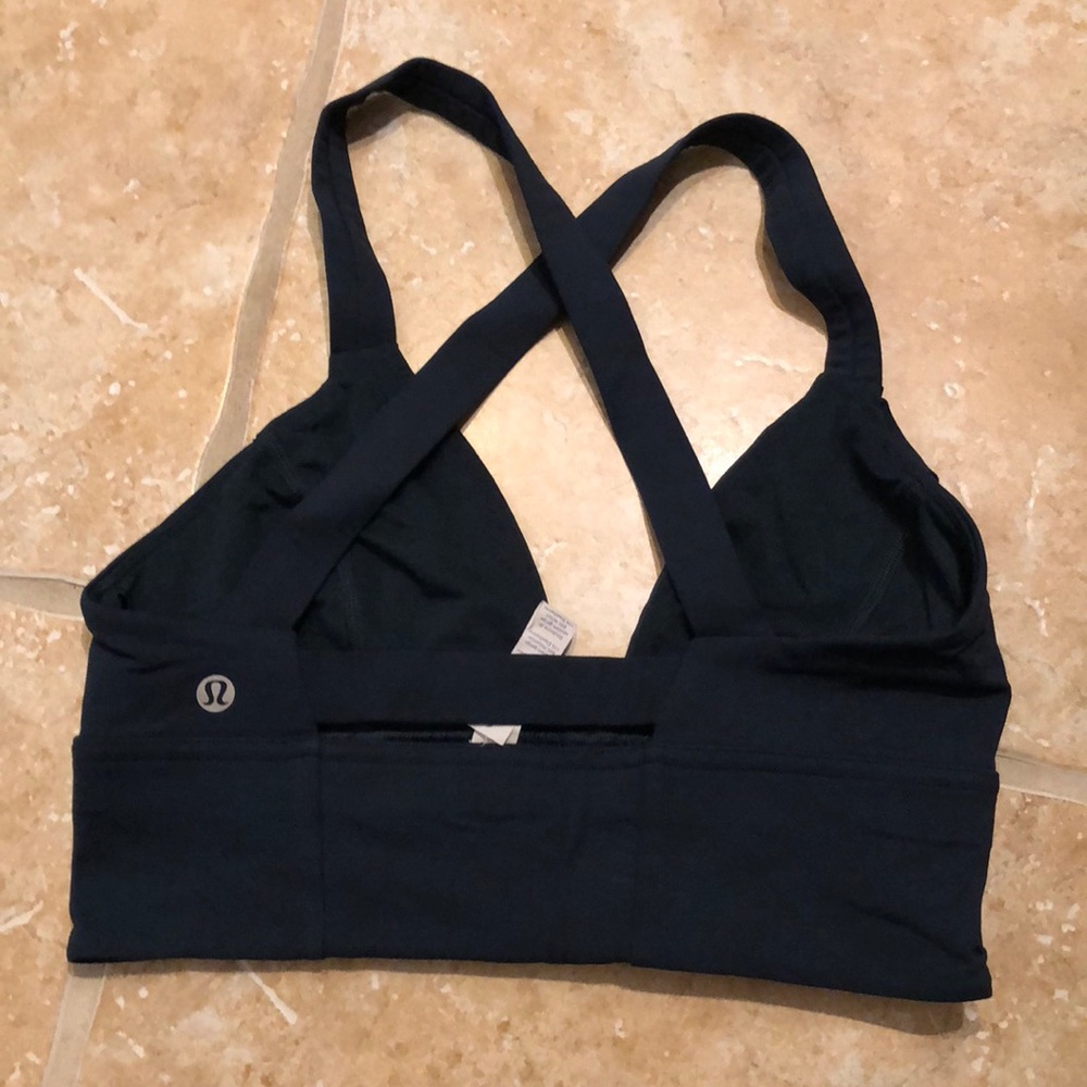 Brand New lululemon sports bra - Picture 1 of 3